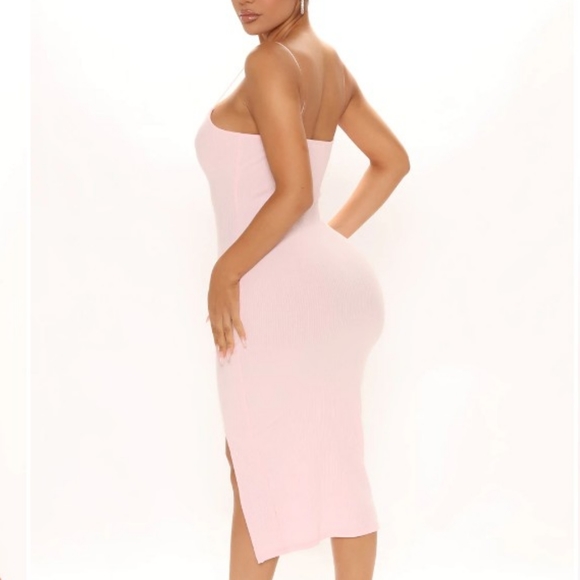 Blush pink midi dress - Picture 2 of 3